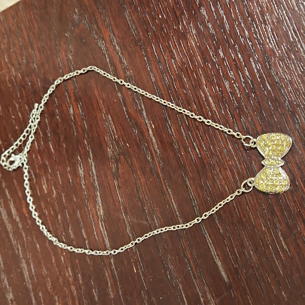 Beautiful Bow Necklace